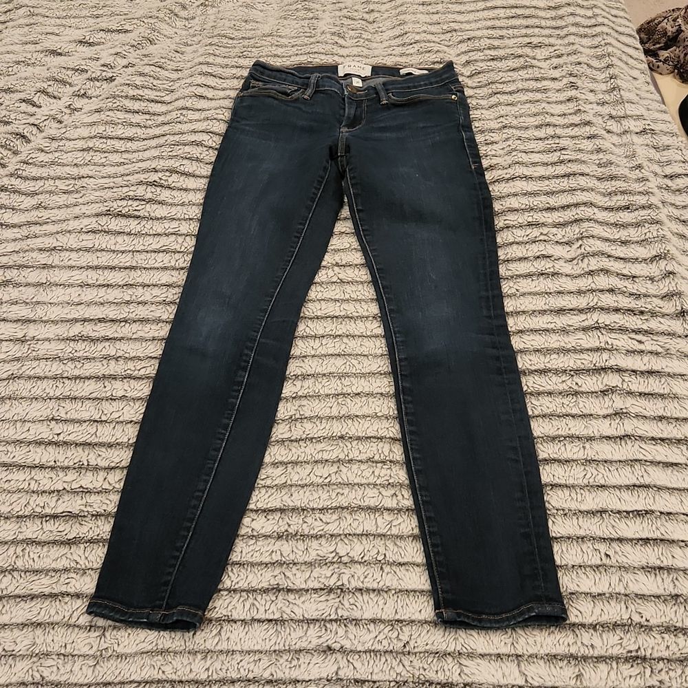 Dark wash "le skinny de Jeanne" Frame jeans size 25